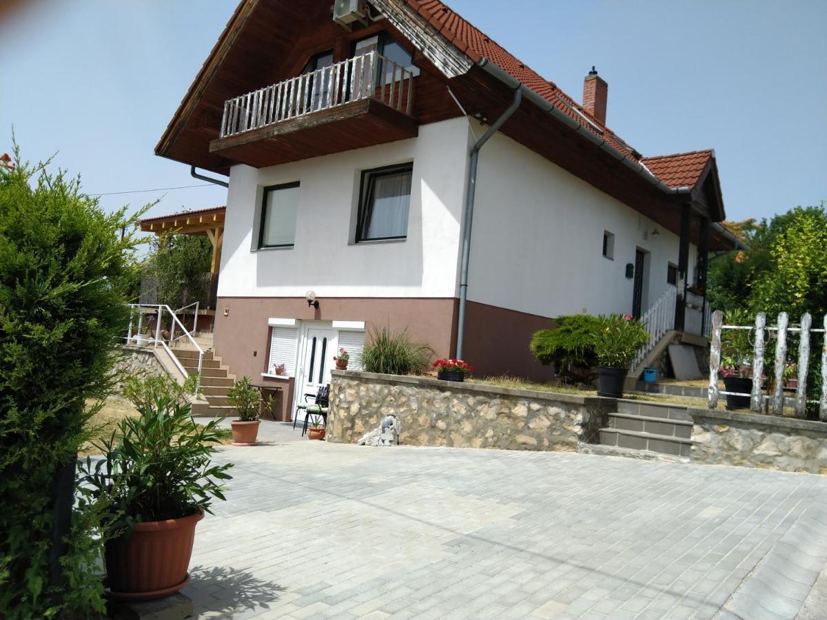 Villa Panorama Gyenesdiás Exterior foto